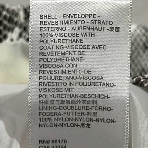 Urban Outfitters Snakeskin Faux Leather Romper Size Small - Picture 8 of 8